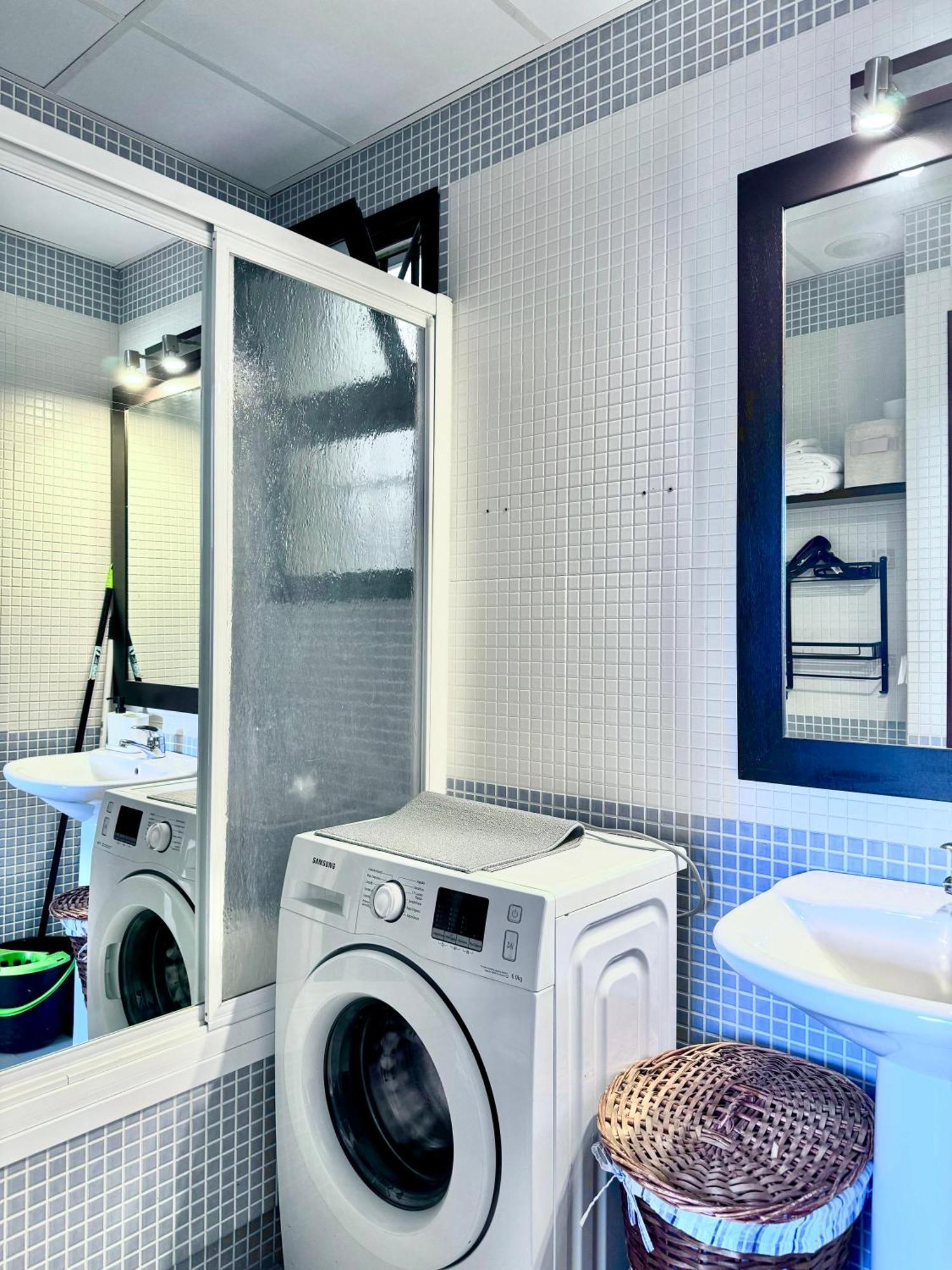 Apartamento Con Balcon Castilla Triana Sevilla Exteriör bild